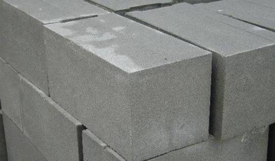 Полнотелый бетонный блок 